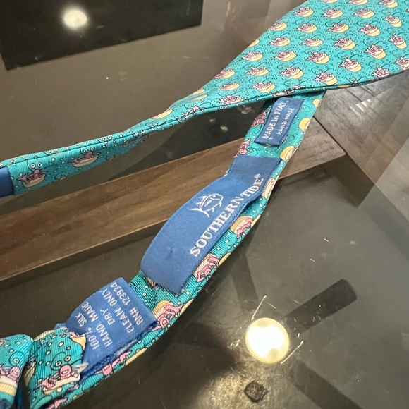 Southern tide lobster tie - Picture 2 of 2